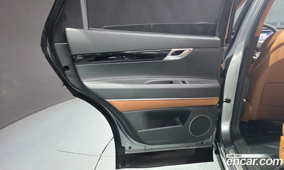 Genesis GV80 2024 2.5 автомат (гидро), фото 15 Genesis GV80 2024 2.5 автомат (гидро), фото 15