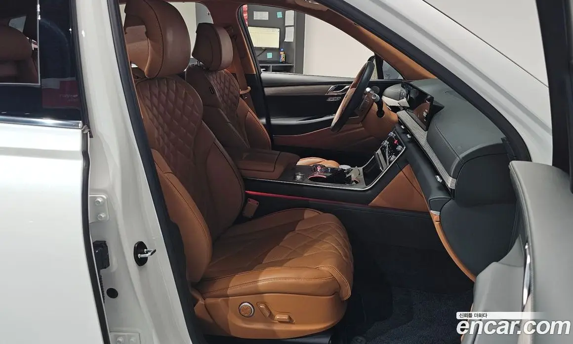 Genesis GV80 2024 2.5 автомат (гидро), фото 15 Genesis GV80 2024 2.5 автомат (гидро), фото 15