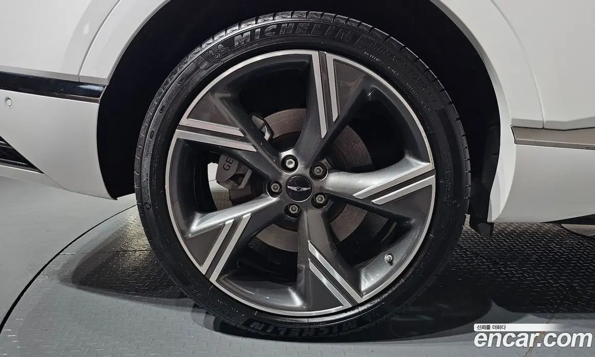 Genesis GV80 2024 2.5 автомат (гидро), фото 6 Genesis GV80 2024 2.5 автомат (гидро), фото 6