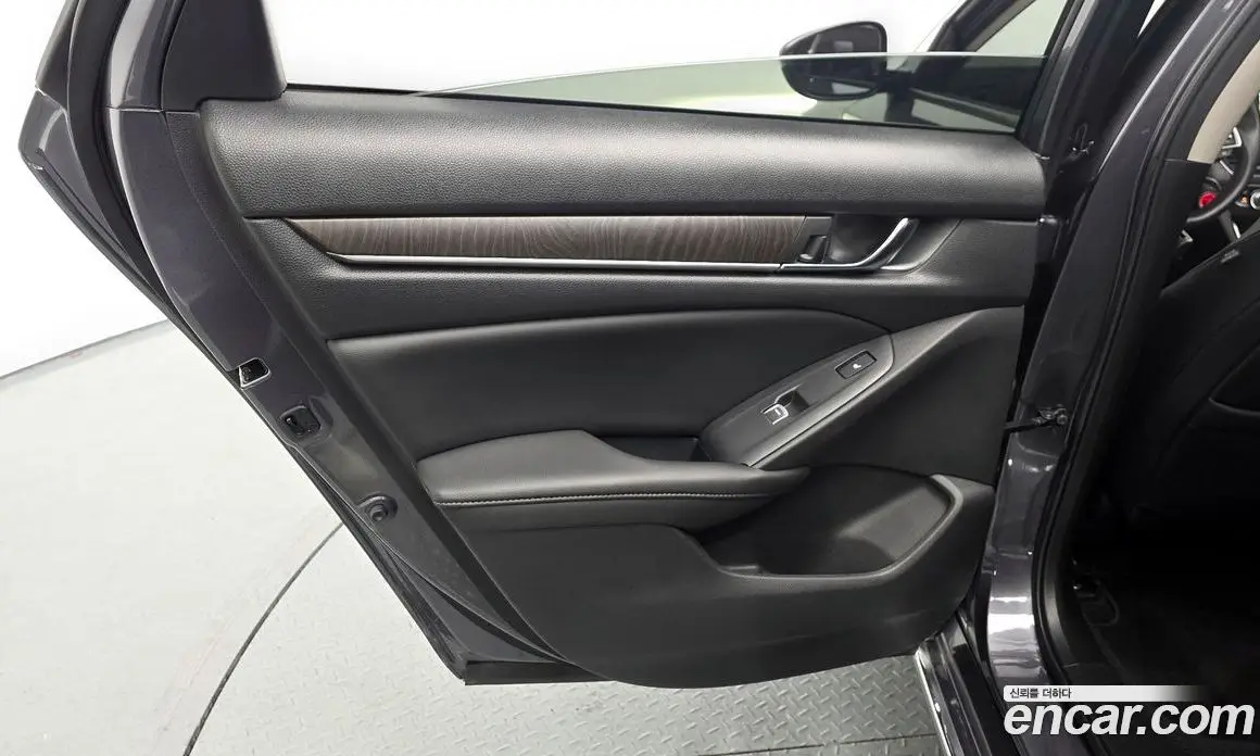 Honda Accord 2022 2.0 автомат (гидро), фото 15