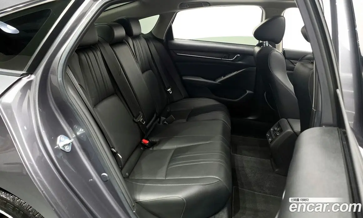Honda Accord 2022 2.0 автомат (гидро), фото 17