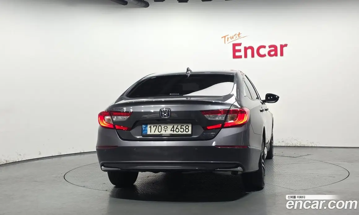 Honda Accord 2022 2.0 автомат (гидро), фото 4