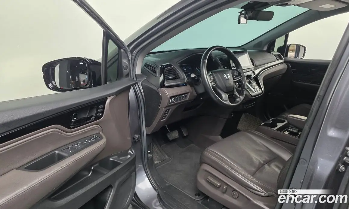 Honda Odyssey 2019 3.5 автомат (гидро), фото 13