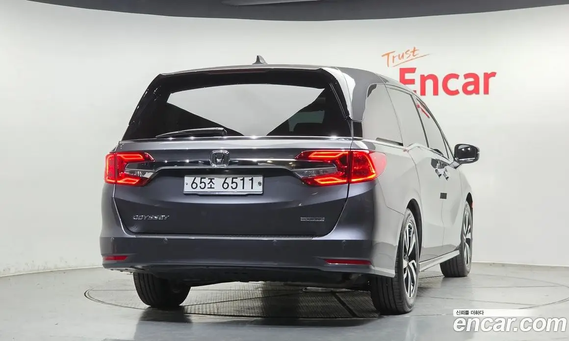 Honda Odyssey 2019 3.5 автомат (гидро), фото 4