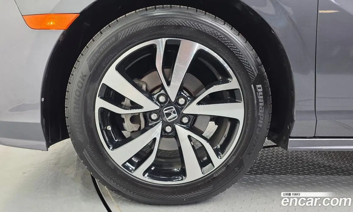 Honda Odyssey 2019 3.5 автомат (гидро), фото 5