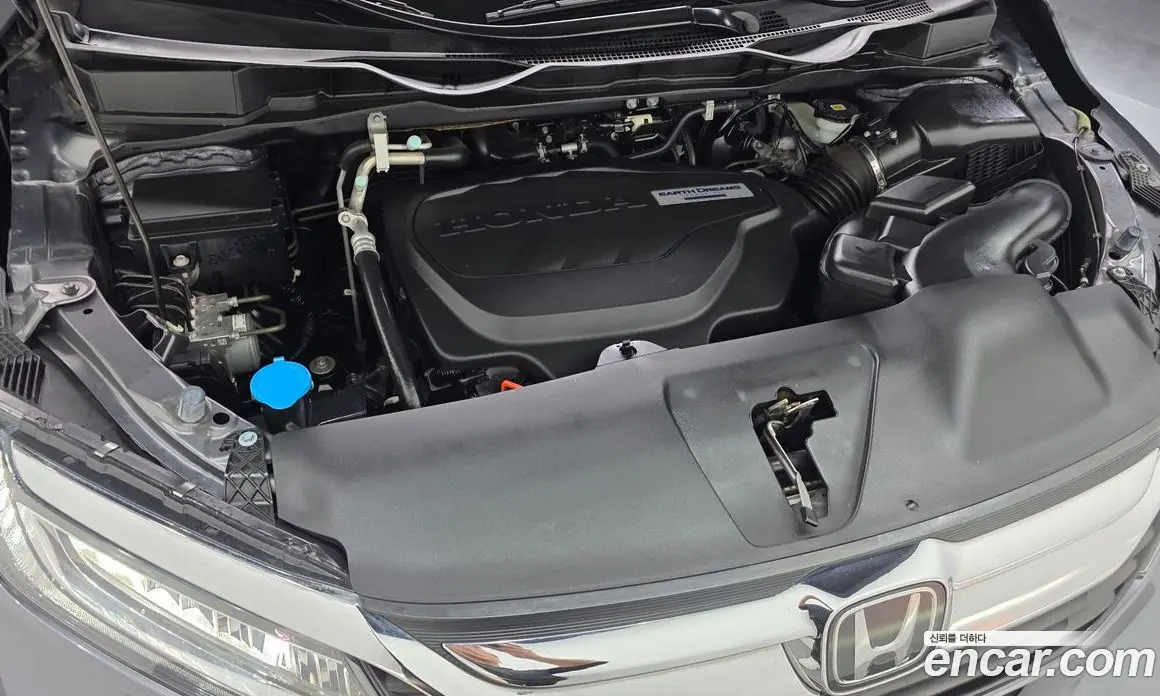 Honda Odyssey 2019 3.5 автомат (гидро), фото 6