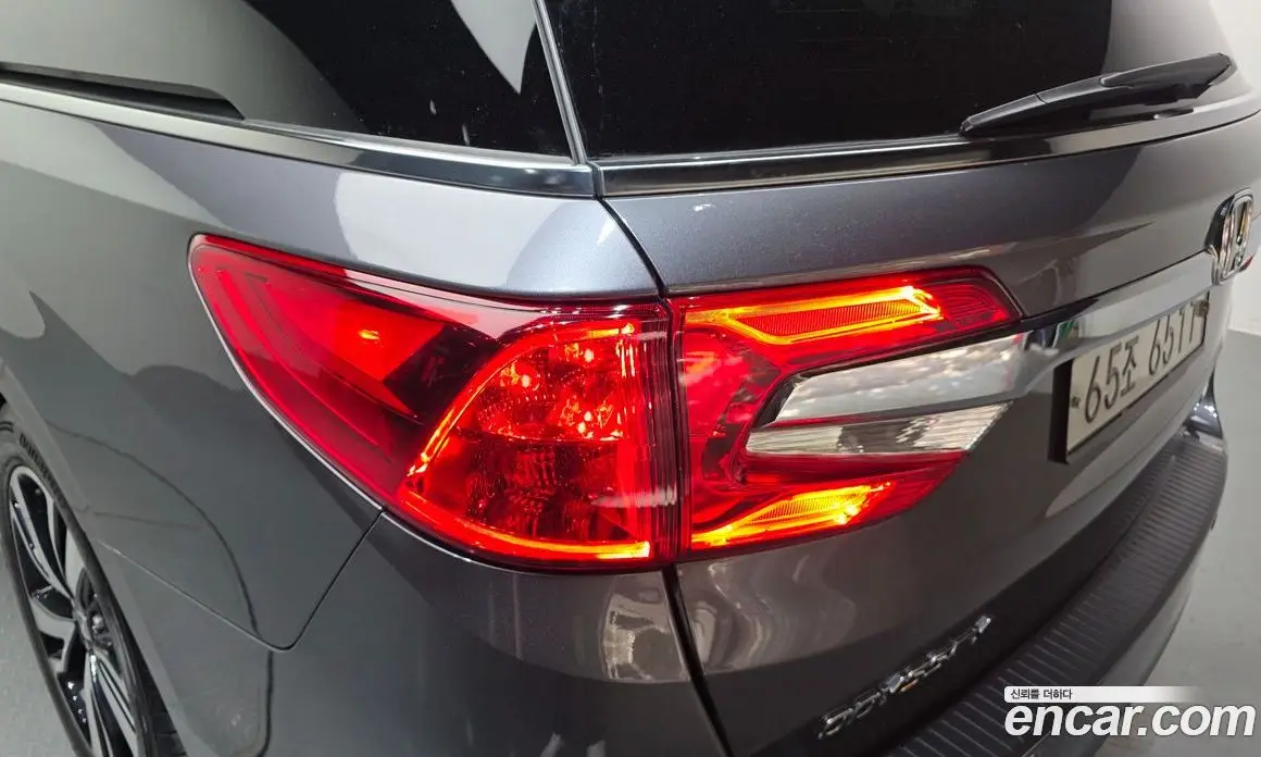 Honda Odyssey 2019 3.5 автомат (гидро), фото 9