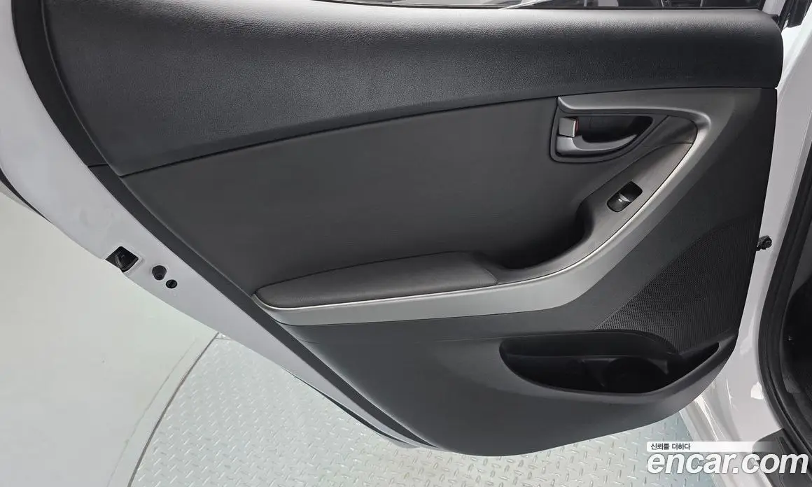 Hyundai Avante 2014 1.6 автомат (гидро), фото 15