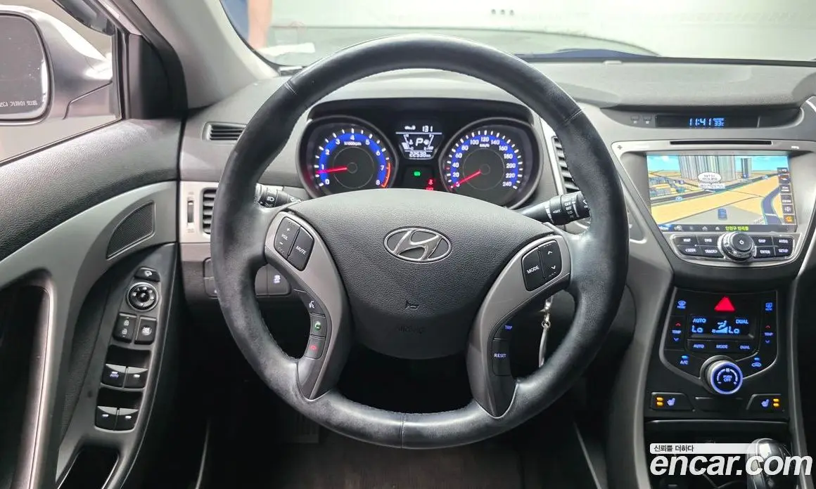 Hyundai Avante 2014 1.6 автомат (гидро), фото 18