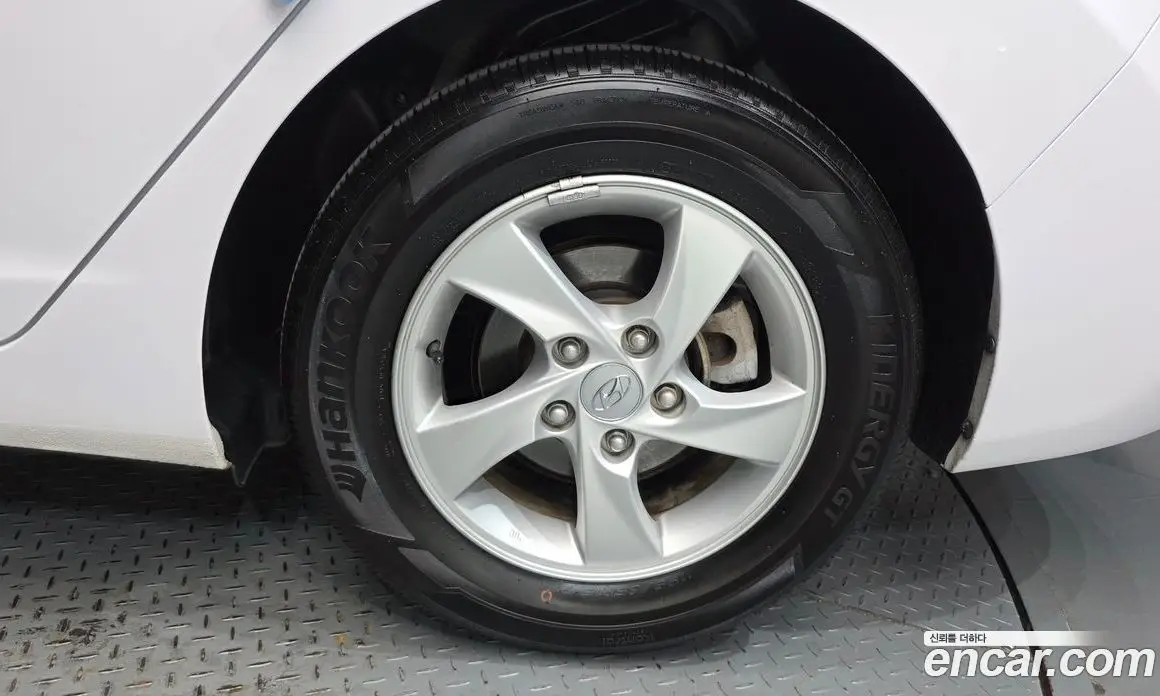 Hyundai Avante 2014 1.6 автомат (гидро), фото 7