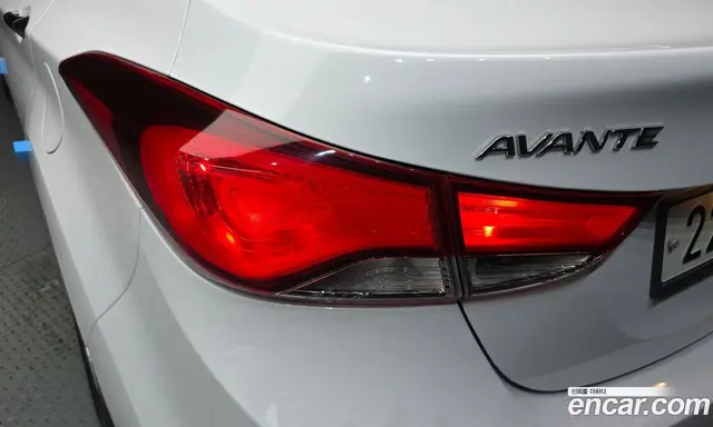 Hyundai Avante 2014 1.6 автомат (гидро), миниатюра 9