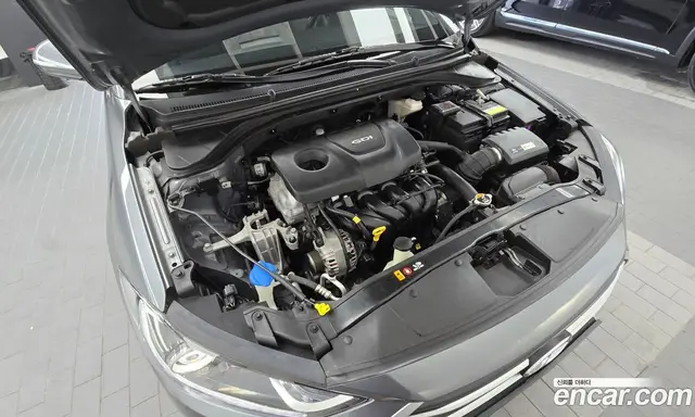 Hyundai Avante 2015 1.6 автомат (гидро), миниатюра 6 Hyundai Avante 2015 1.6 автомат (гидро), миниатюра 6