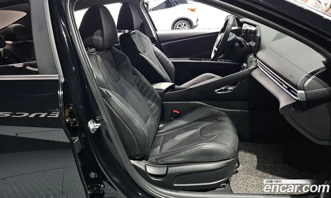 Hyundai Avante 2020 1.6 автомат (гидро), фото 13