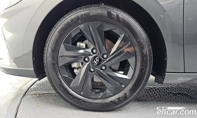 Hyundai Avante 2022 1.6 автомат (гидро), миниатюра 5 Hyundai Avante 2022 1.6 автомат (гидро), миниатюра 5