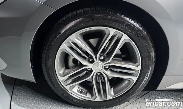 Hyundai Grandeur 2017 2.4 автомат (гидро), миниатюра 5