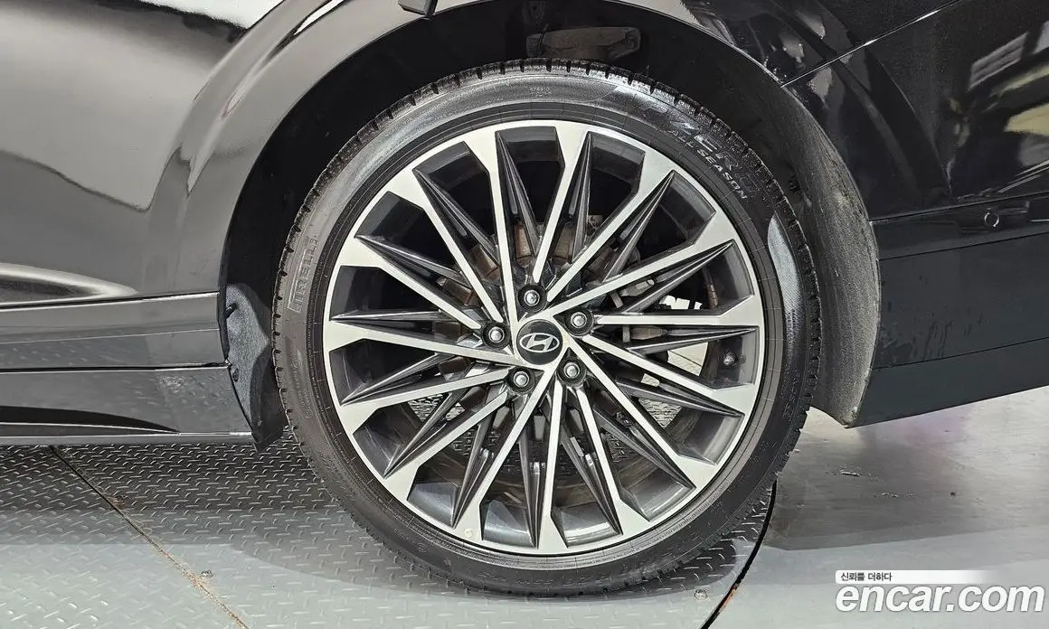 Hyundai Grandeur 2023 1.6 автомат (гидро), фото 7