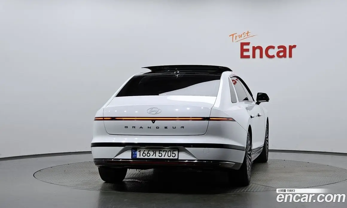 Hyundai Grandeur 2023 1.6 автомат (гидро), фото 4