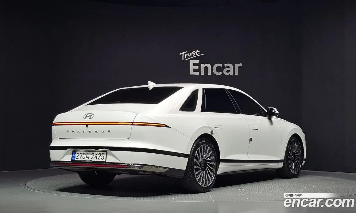 Hyundai Grandeur 2023 2.5 автомат (гидро), фото 2 Hyundai Grandeur 2023 2.5 автомат (гидро), фото 2