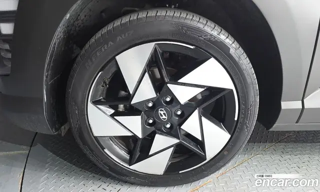 Hyundai Kona 2023 1.6 автомат (гидро), миниатюра 5 Hyundai Kona 2023 1.6 автомат (гидро), миниатюра 5