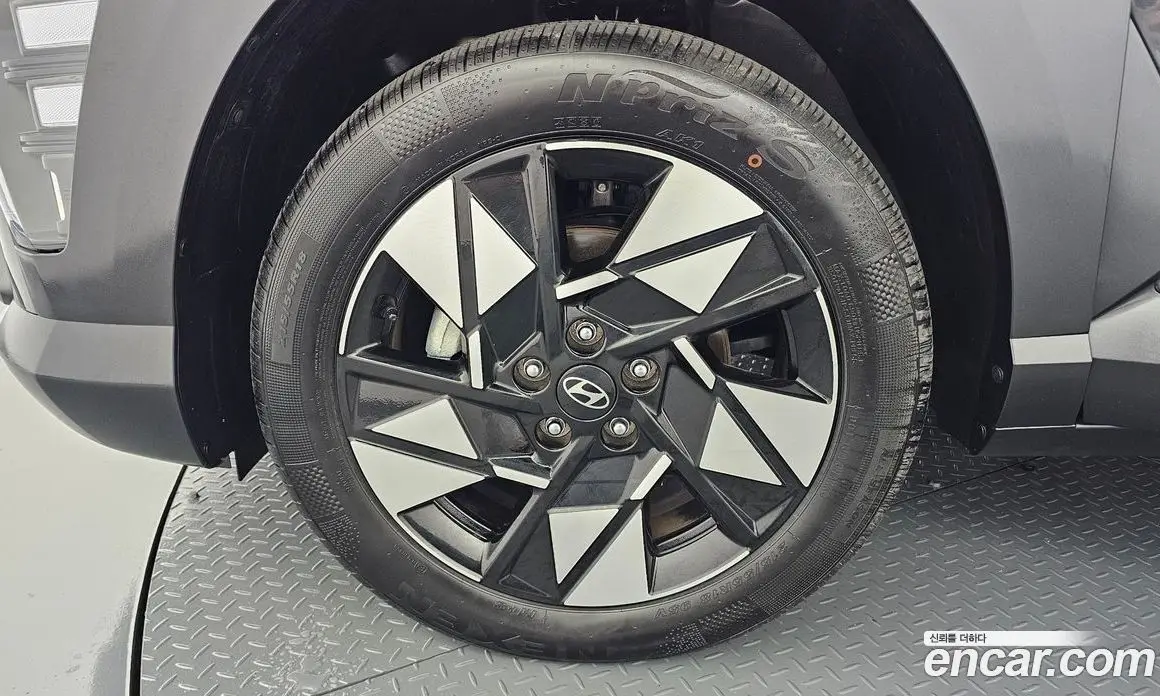 Hyundai Kona 2024 1.6 автомат (гидро), фото 4 Hyundai Kona 2024 1.6 автомат (гидро), фото 4