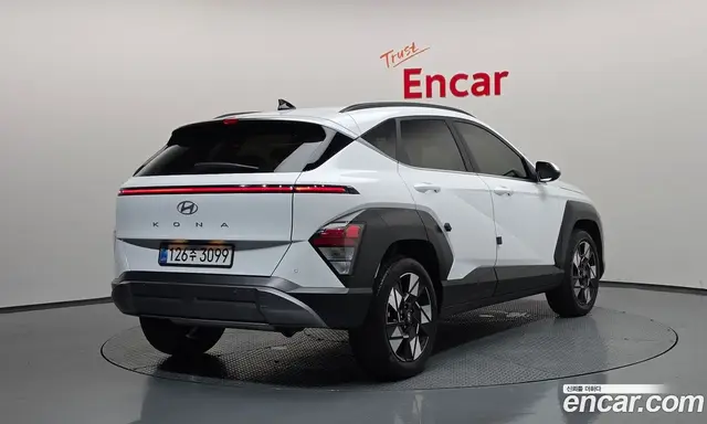Hyundai Kona 2025 1.6 автомат (гидро), миниатюра 2
