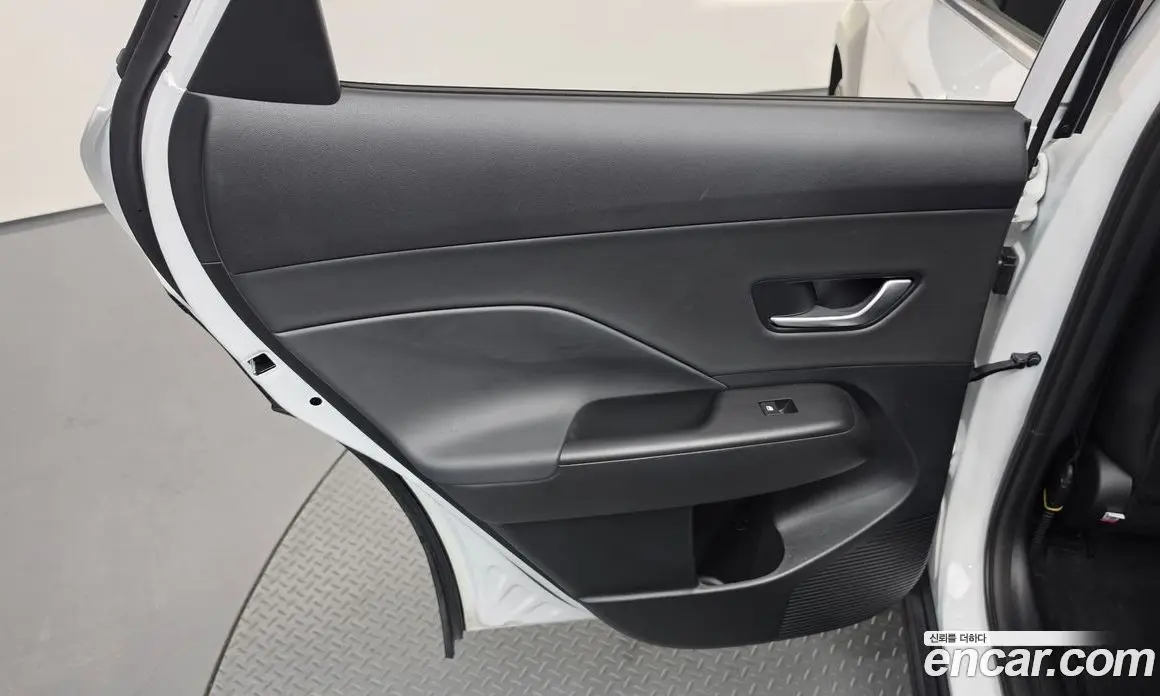Hyundai Kona 2025 1.6 автомат (гидро), фото 15