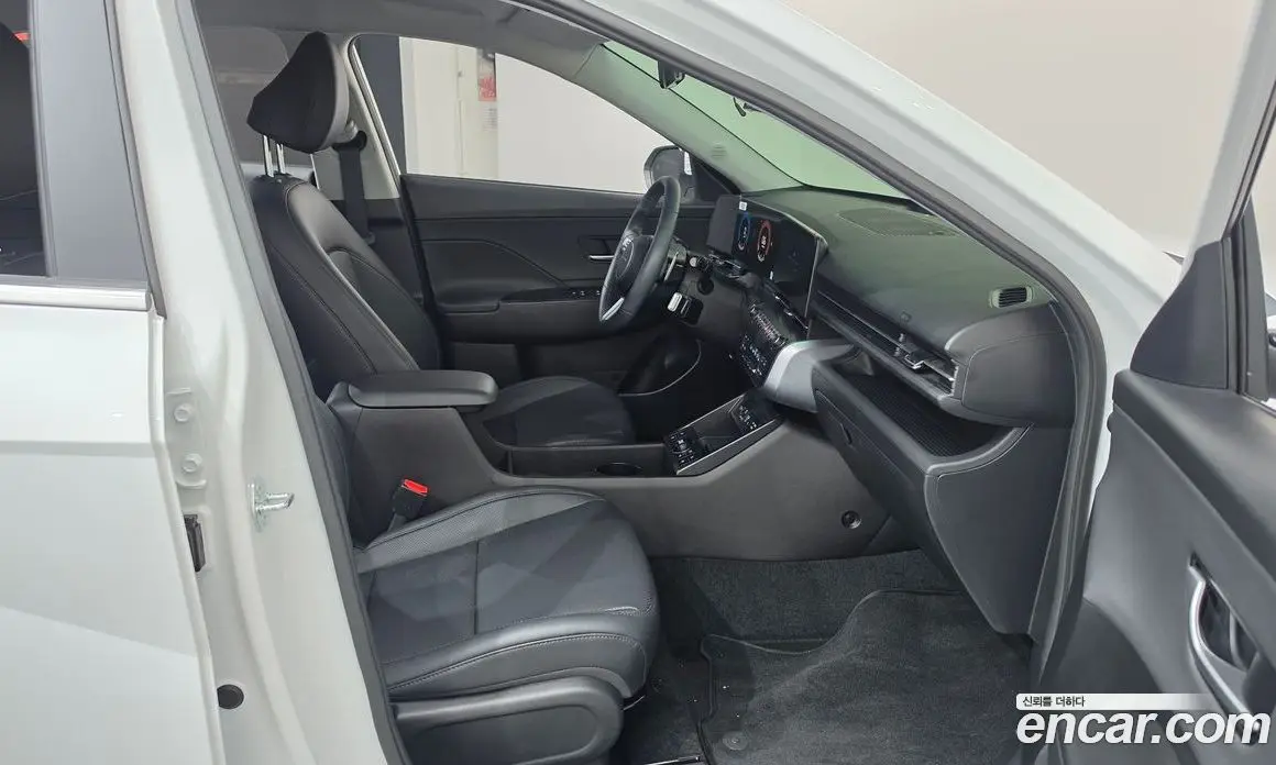 Hyundai Kona 2025 1.6 автомат (гидро), фото 16