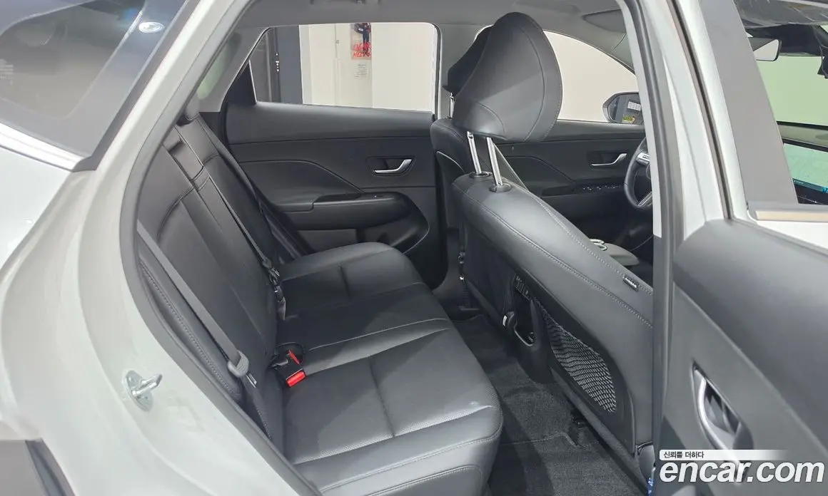 Hyundai Kona 2025 1.6 автомат (гидро), фото 17