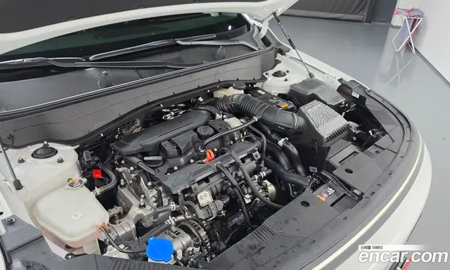 Hyundai Kona 2025 1.6 автомат (гидро), миниатюра 6