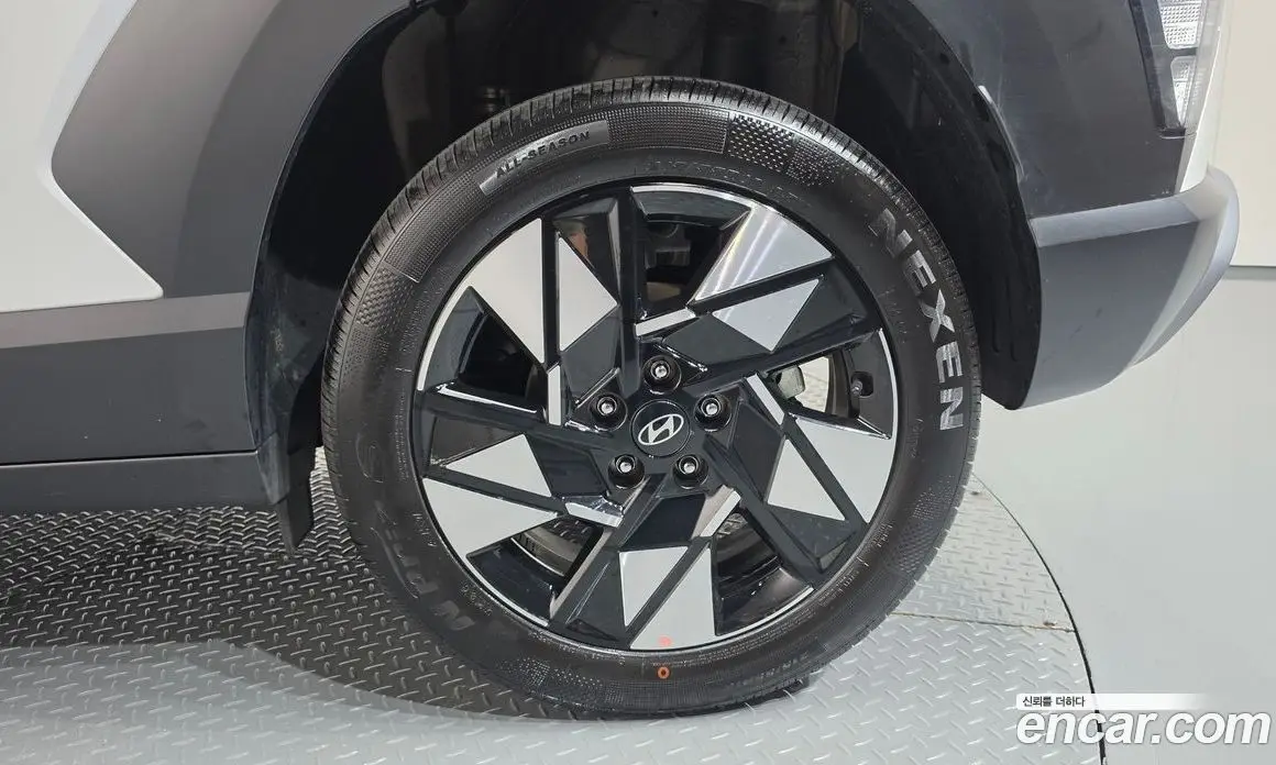 Hyundai Kona 2025 1.6 автомат (гидро), фото 7