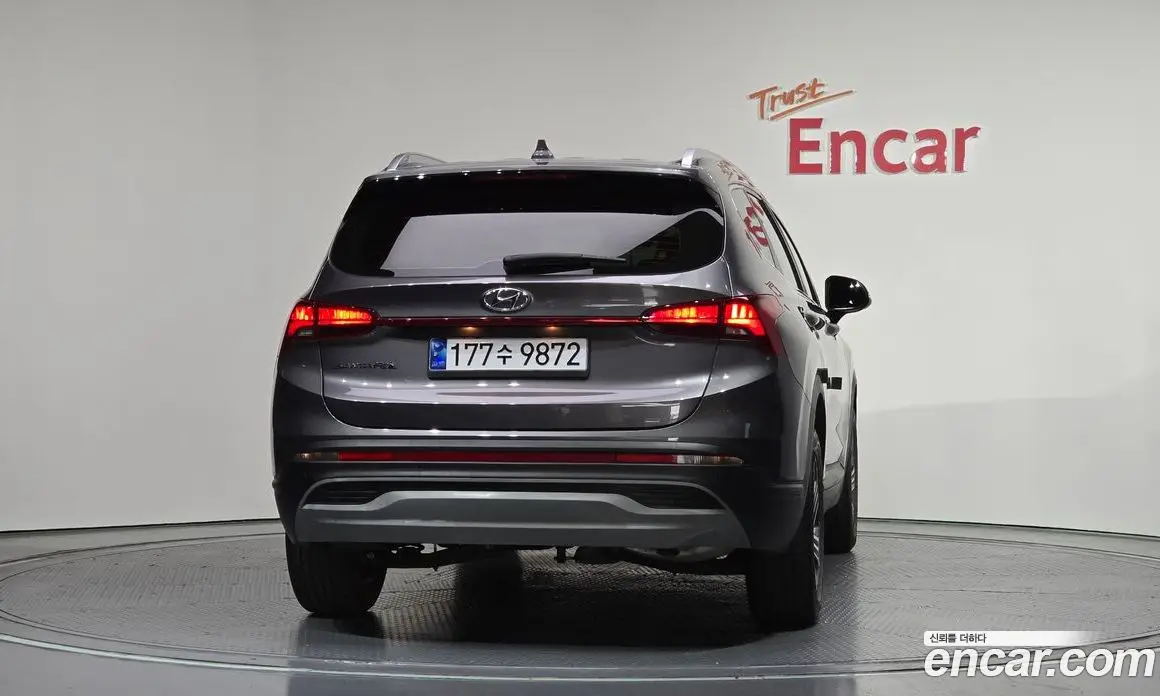 Hyundai Santa Fe 2022 2.2 автомат (гидро), фото 4 Hyundai Santa Fe 2022 2.2 автомат (гидро), фото 4