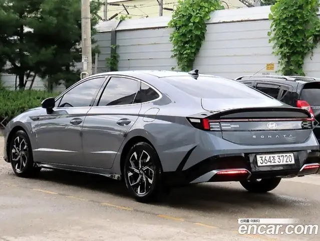 Hyundai Sonata 2024 2.0 автомат (гидро), миниатюра 3 Hyundai Sonata 2024 2.0 автомат (гидро), миниатюра 3