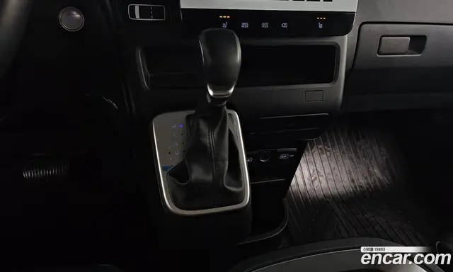 Hyundai Staria 2022 2.2 автомат (гидро), миниатюра 12