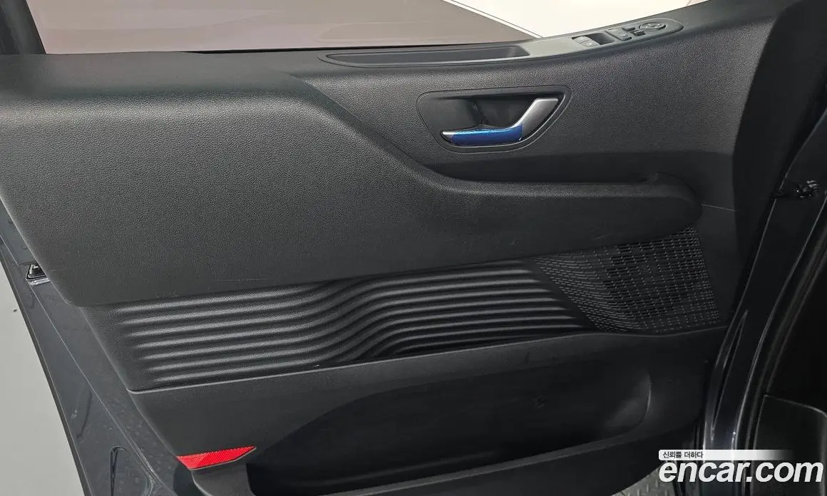 Hyundai Staria 2022 2.2 автомат (гидро), фото 14