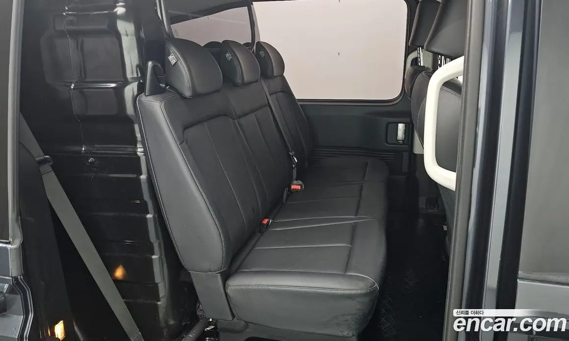Hyundai Staria 2022 2.2 автомат (гидро), фото 17