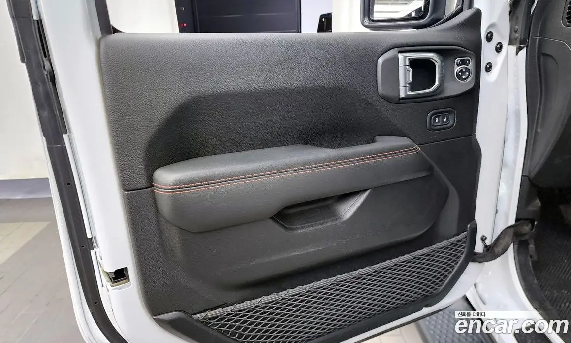Jeep Wrangler 2019 2.0 автомат (гидро), фото 14