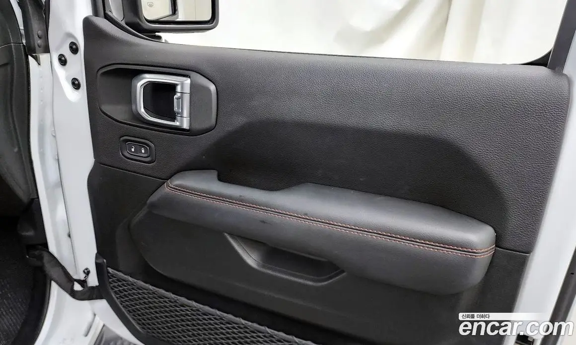 Jeep Wrangler 2019 2.0 автомат (гидро), фото 15