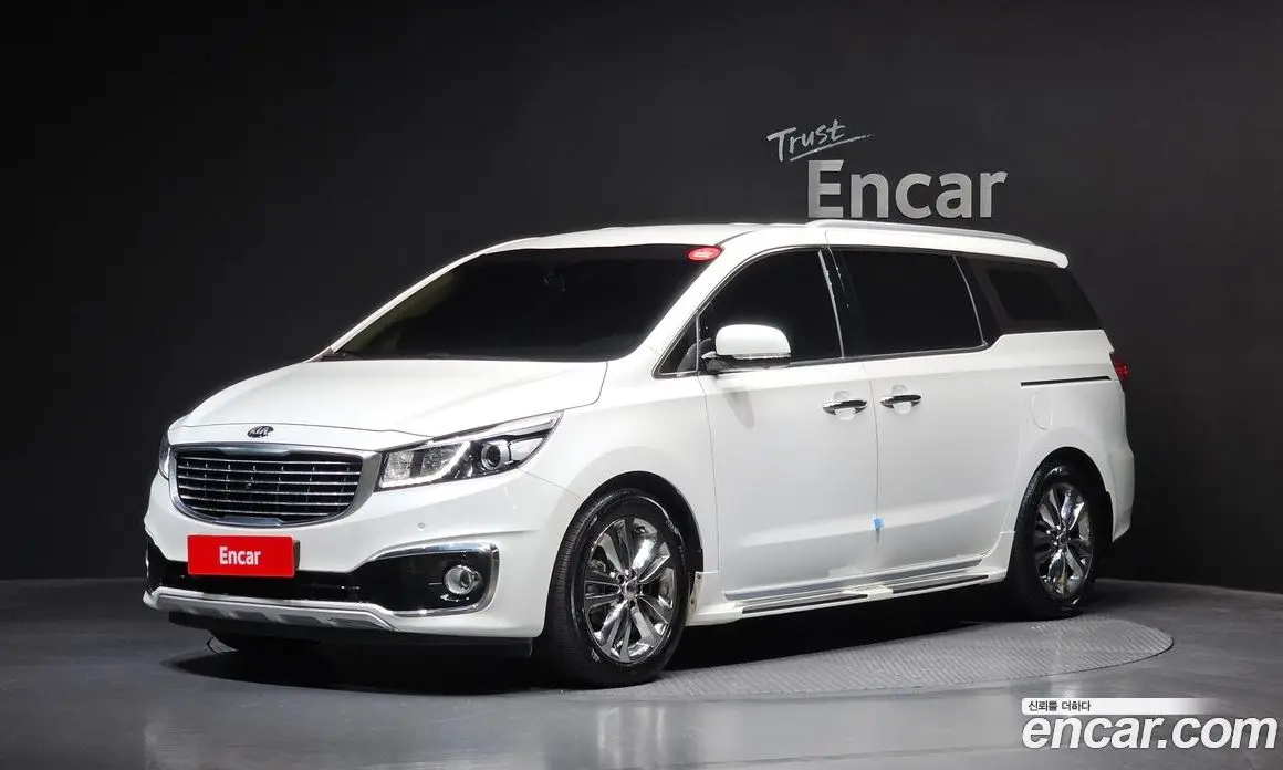 Kia Carnival 2017 2.2 автомат (гидро), фото 1 Kia Carnival 2017 2.2 автомат (гидро), фото 1