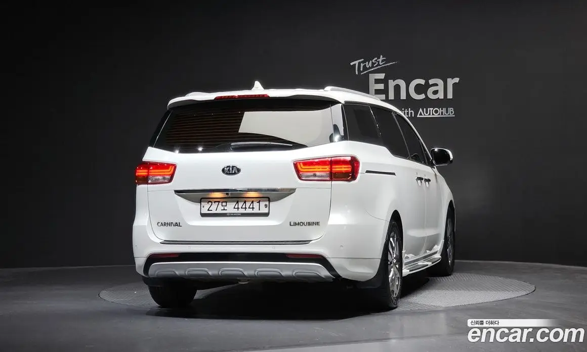 Kia Carnival 2017 2.2 автомат (гидро), фото 4 Kia Carnival 2017 2.2 автомат (гидро), фото 4