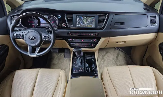 Kia Carnival 2017 2.2 автомат (гидро), миниатюра 10 Kia Carnival 2017 2.2 автомат (гидро), миниатюра 10