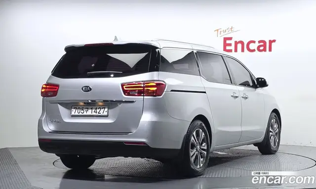 Kia Carnival 2020 2.2 автомат (гидро), миниатюра 2