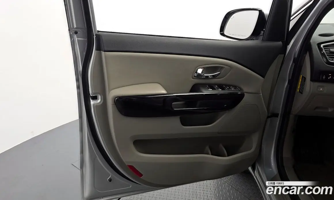 Kia Carnival 2020 2.2 автомат (гидро), фото 14