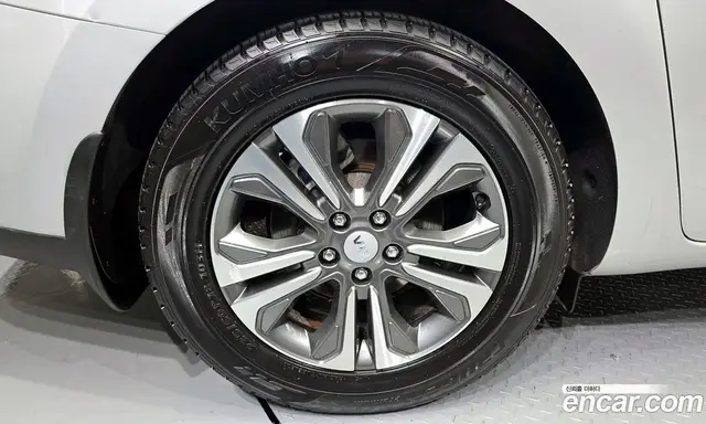 Kia Carnival 2020 2.2 автомат (гидро), миниатюра 5