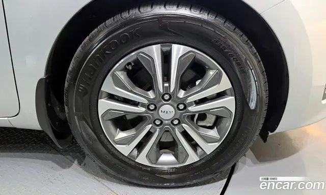 Kia Carnival 2020 2.2 автомат (гидро), миниатюра 7