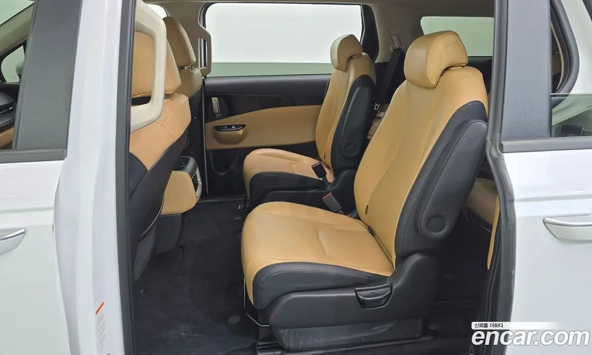 Kia Carnival 2021 2.2 автомат (гидро), фото 17 Kia Carnival 2021 2.2 автомат (гидро), фото 17