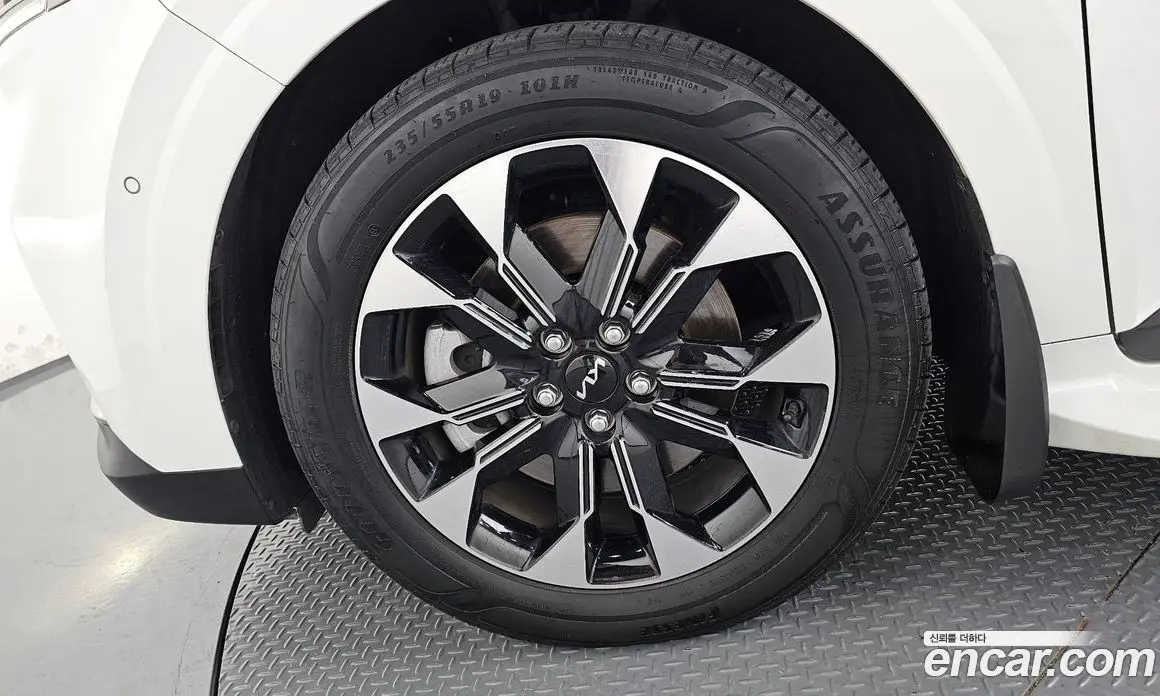 Kia Carnival 2023 3.5 автомат (гидро), фото 5 Kia Carnival 2023 3.5 автомат (гидро), фото 5