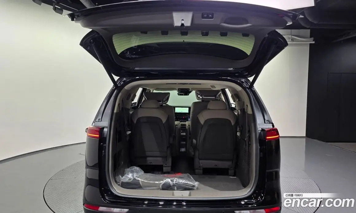 Kia Carnival 2023 3.5 автомат (гидро), фото 20