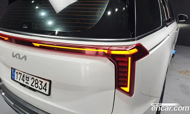 Kia Carnival 2024 3.5 автомат (гидро), миниатюра 9