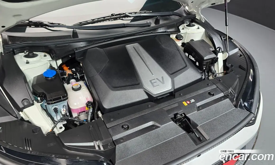 Kia EV6 2022 0.1 автомат (гидро), фото 6 Kia EV6 2022 0.1 автомат (гидро), фото 6