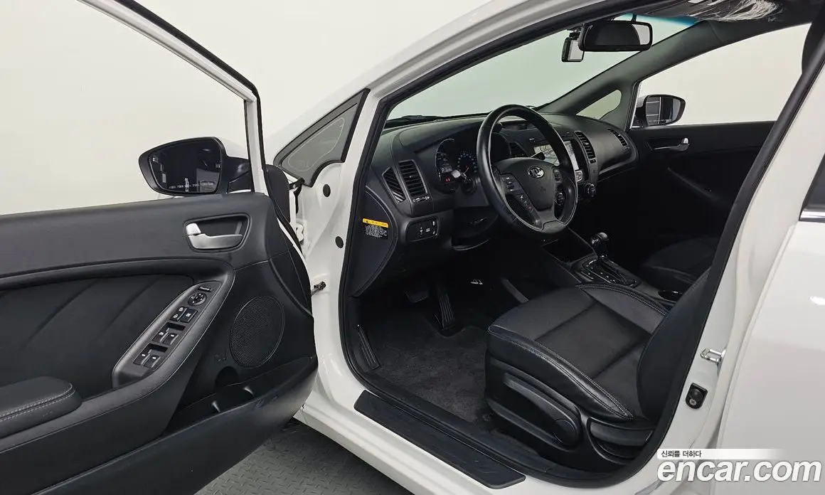 Kia K3 2015 1.6 автомат (гидро), фото 12 Kia K3 2015 1.6 автомат (гидро), фото 12